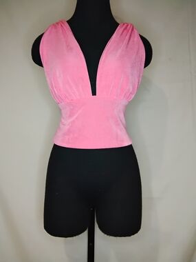Pink Sleeveless V-Neck Ribbed Stretchy Crop Top
